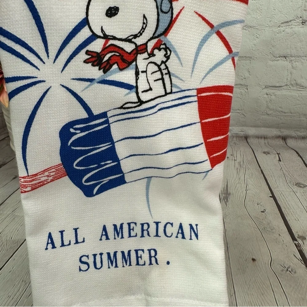 NWT Rae Dunn & Peanuts collaboration Snoopy kitchen Towel all american summer